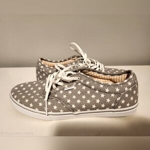 Vans Atwood Gray with White Star Lace Up Low Top Classic Skate Shoe Size 8.5